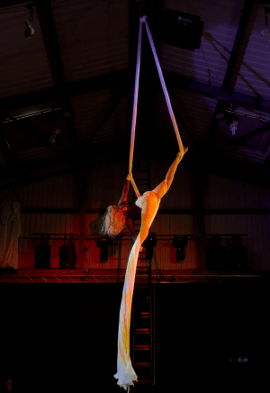 Ellie, Silks instructor